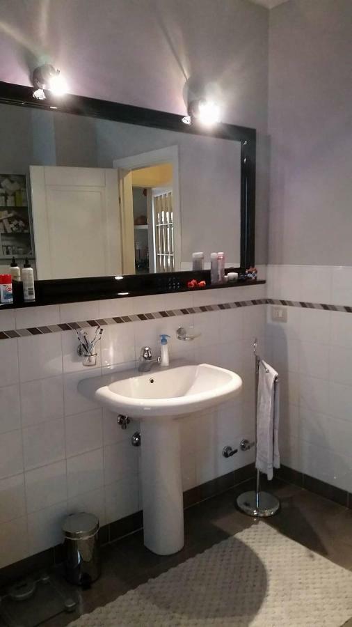 페자로 A Casa Di Clo B&B 외부 사진