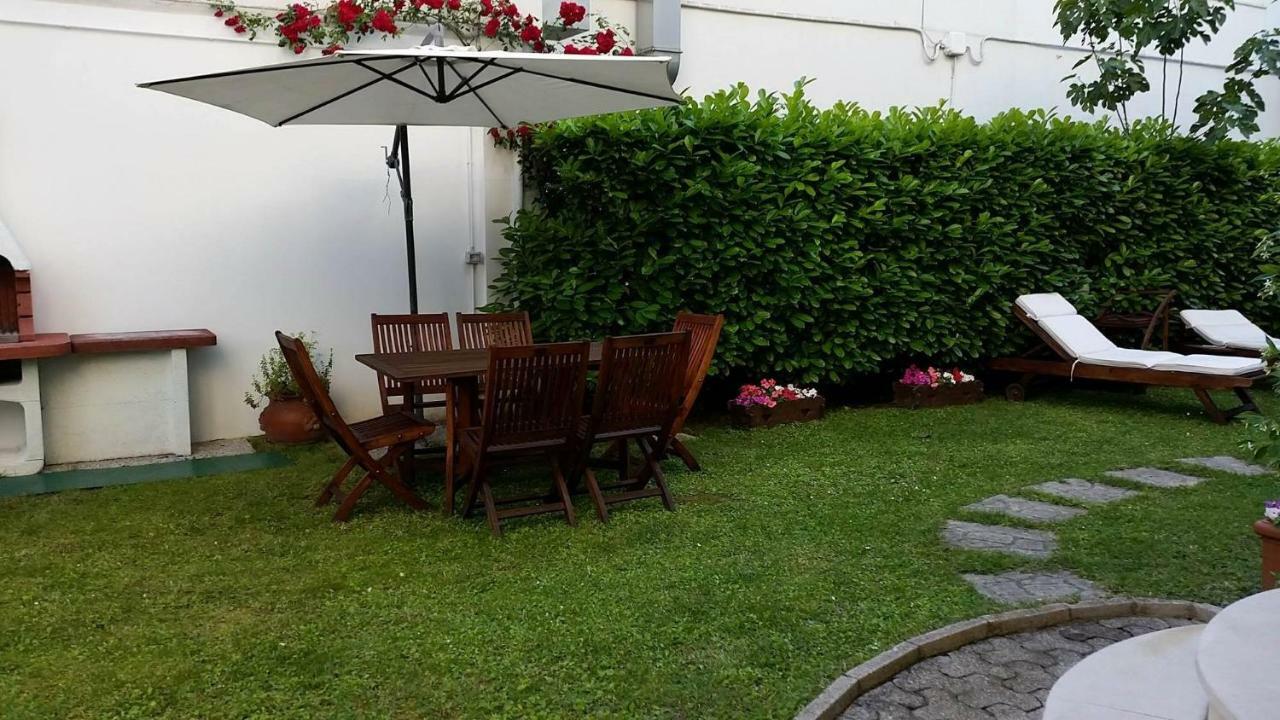 페자로 A Casa Di Clo B&B 외부 사진