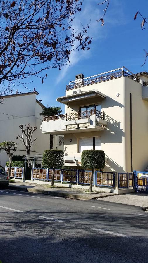 페자로 A Casa Di Clo B&B 외부 사진