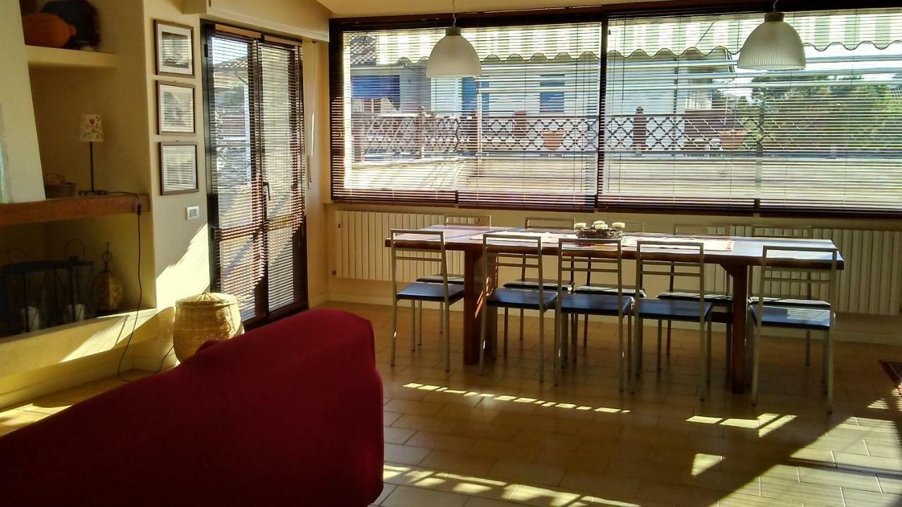 페자로 A Casa Di Clo B&B 외부 사진