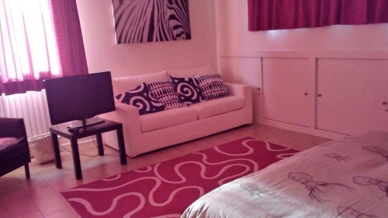 페자로 A Casa Di Clo B&B 외부 사진